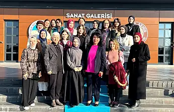 KAYMEK kursiyerleri sanat sergisini gezdi