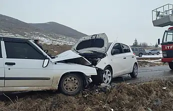 Kayseri'de bayan öğretmenler kaza yaptı5 Yaralı