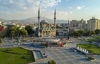 Kayseri'de Gençler Gelecek Kaygısı Yaşıyor