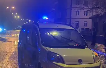 Kayseri'de hafif ticari araç ile otomobil çarpıştı: 4 yaralı