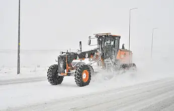 Kayseri'de karla mücadelede yoğun mesai