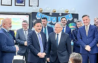 Kayseri'de öğrenciler karne heyecanı yaşadı