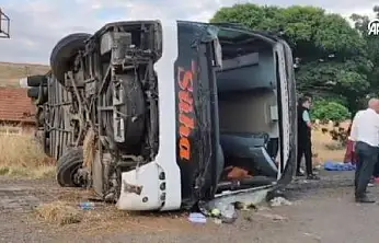 Kayseri'ye Giden Yolcu Otobüsü Devrildi