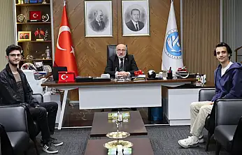 KAYÜ Teknik Bilimler MYO öğrencilerinden başarılı Hava durumu projesi