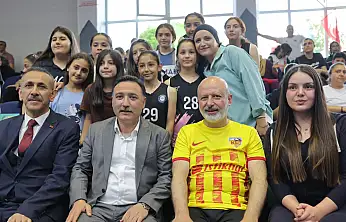 Şehir Protokolü ERVA Öğrencileriyle Dostluk Maçında Buluştu