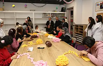 'Sevgi Örüyoruz' Etkinliği çocukları ve öğrencileri buluşturdu