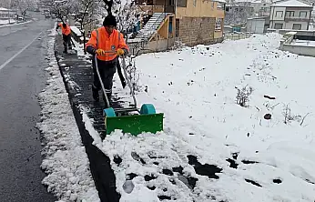 Talas'ta Karla mücadele aralıksız sürüyor