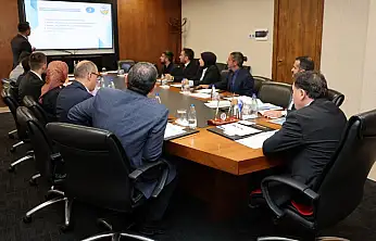 Vali Çiçek, ERVA spor okulları toplantısına başkanlık etti