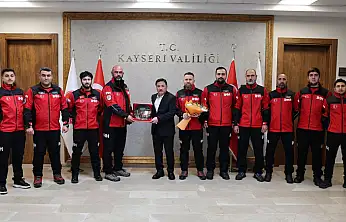 Vali Çiçek, İHH Arama Kurtarma Heyetini Kabul etti