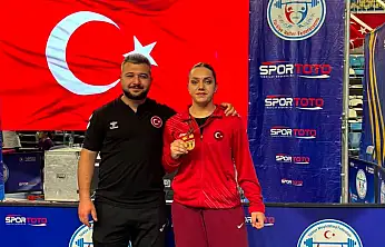 Yağmur Bulut, halterde Türkiye şampiyonu oldu