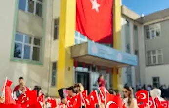Yeni döneme Türk bayraklarıyla başlanacak