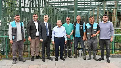 Başkan Büyükkılıç, hayvanat bahçesini ziyaret etti