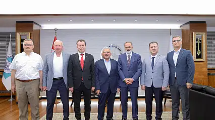 Büyükkılıç, önemli konukları makamında ağırladı