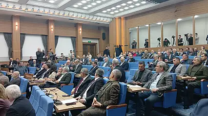 Büyükşehir meclisinde emekliler için 1 kilo et ve 4 ekmek teklifi