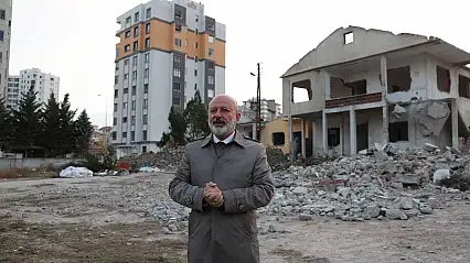 Çolakbayrakdar Uğurevler'de dönüşümü inceledi