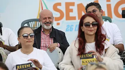 Erkilet Millet Bahçesi'nde Uçurtma Şenliği Coşkusu