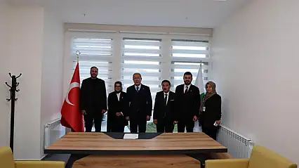 Hulusi Akar'dan Yeşilay'a destek