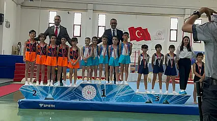 Kayseri Cimnastik Takımı bölge Şampiyonasında Madalyalarla döndü