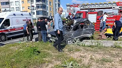 Kayseri'de İki Otomobil Çarpıştı: 3 Ölü, 5 Yaralı