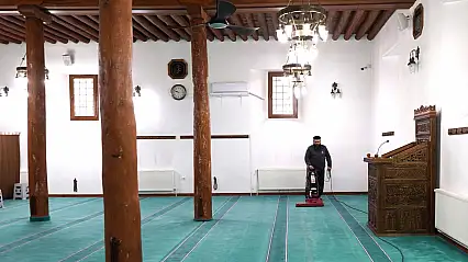 Melikgazi'de Camiler Ramazan'a hazırlanıyor