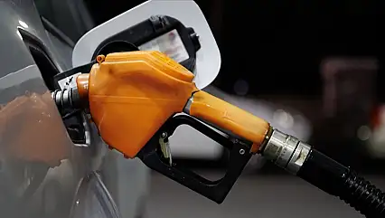 Benzine 1 Lira 23 Kuruş Zam Bekleniyor