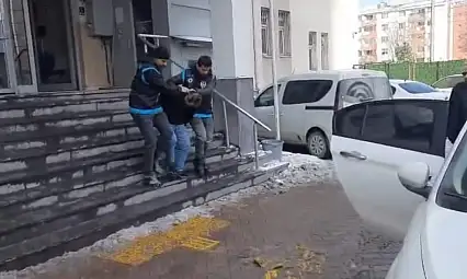 Tartıştığı arkadaşını bıçaklayarak öldüren şüpheli tutuklandı