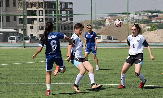 Kayseri'de 5x5 Futbol Gençlik Kupası Bölge Finali Başladı