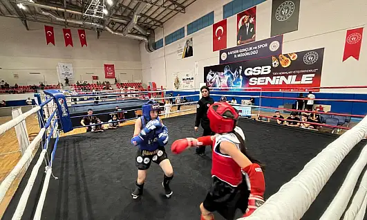 Muaythai müsabakaları Talas'ta başladı