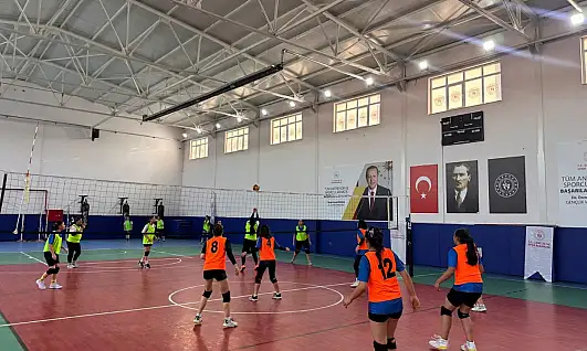 Tomarza'da Evinin Sultanları turnuvası