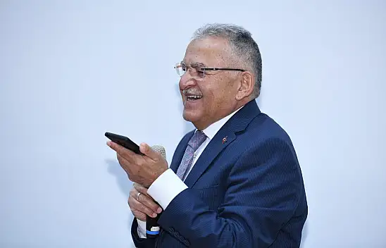 BÜYÜKKILIÇ, İLAHİYAT ÖĞRENCİLERİ İLE KARİYER GÜNLERİ'NDE BULUŞTU