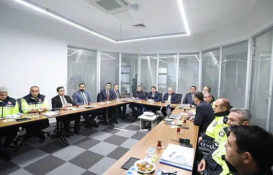 Çiçek ve Büyükkılıç trafik kontrol merkezi'nde