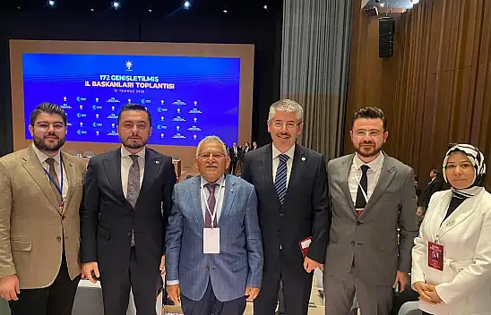Dr. Memduh Büyükkılıç, AK Parti genişletilmiş İl Başkanları toplantısı'na katıldı