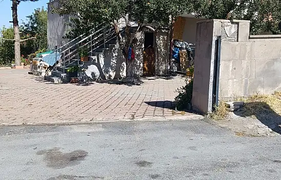 Hacılar'da silahlı saldırı: Karı koca hayatını kaybetti