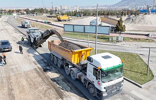 Kartal Kavşağı'nda Dört Koldan Çalışma