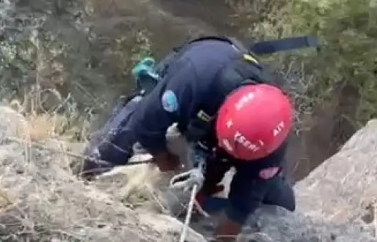 Kayseri itfaiyesinden keçi kurtarma operasyonu