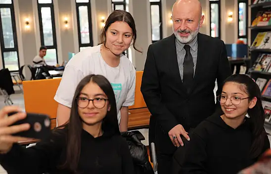 Kocasinan'da Gençlere Kitap Tahlili Etkinliği