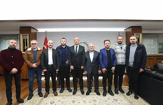 Memduh Büyükkılıç'a Yoğun ziyaret trafiği