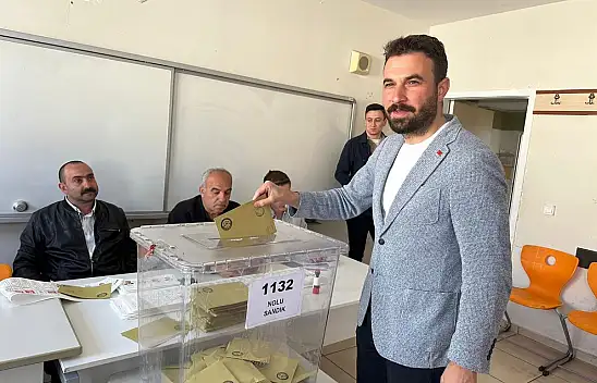 Niyazi Ünalmış oyunu kullandı