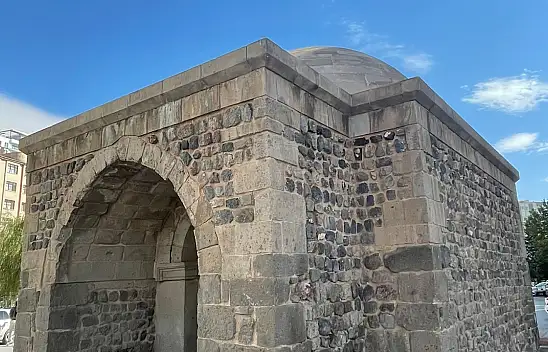 Sahabiye'de Selçuklu izleri: Ulu Hatun türbesi