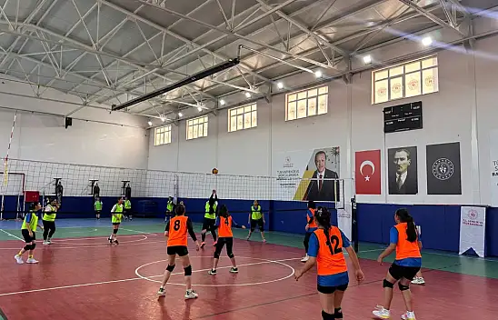 Tomarza'da Evinin Sultanları turnuvası