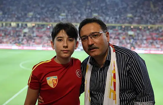 Vali Çiçek'ten Kayserispor'a destek çağrısı