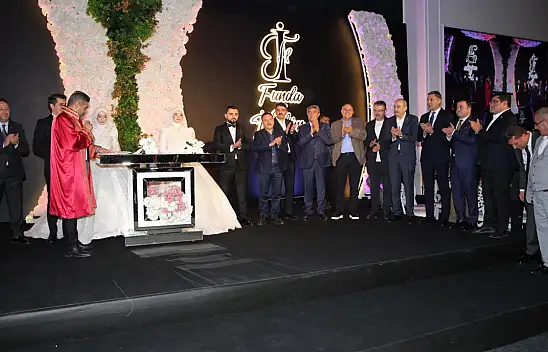 Vali Gökmen Çiçek, Nikâh şahitliği yaptı