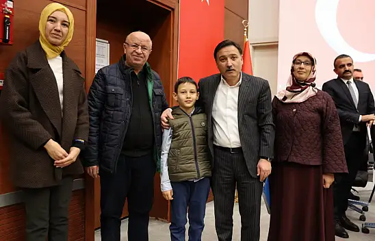 Vali Gökmen Çiçek vatandaşlarla buluşmayı sürdürüyor
