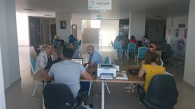 '10 günde 1200 öğrenciye,  3 dakikada bir öğrenciye  TERCİH HİZMETİ'