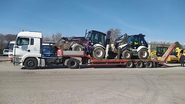  10 KONTEYNER EV VE 2 İŞ MAKİNESİ DEPREM BÖLGESİNDE