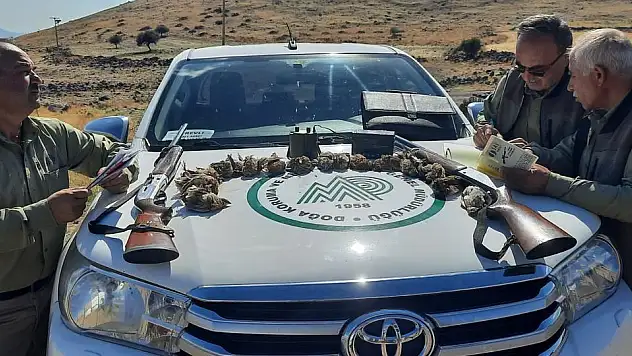 2 kişi suçüstü yakalandı