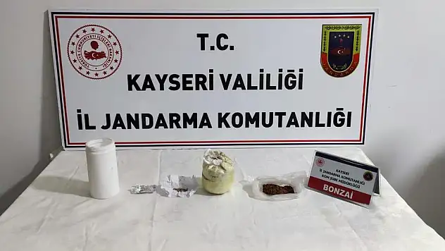 2 şüpheliden 1'i yakalandı