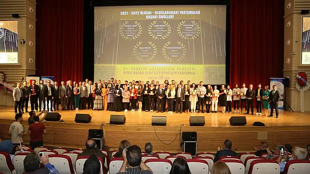 2021'in en iyileri ödüllerini aldı!