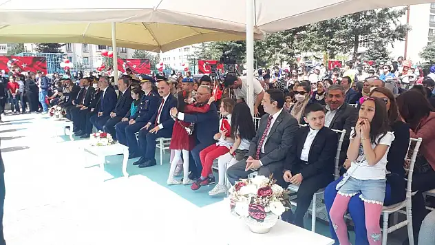 23 NİSAN COŞKUSUNA ORTAK OLDULAR
