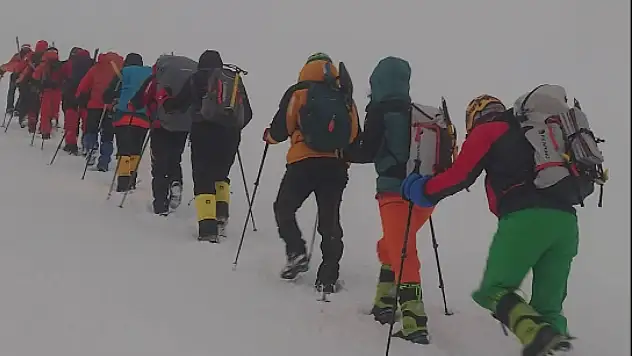 23 Nisan'da Erciyes Dağı'na anlamlı tırmanış